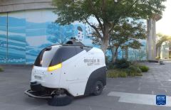 Woxiaobai Unmanned Sweeping Vehicle